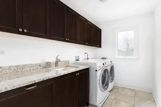 Quartz Laundry Room Coutertop