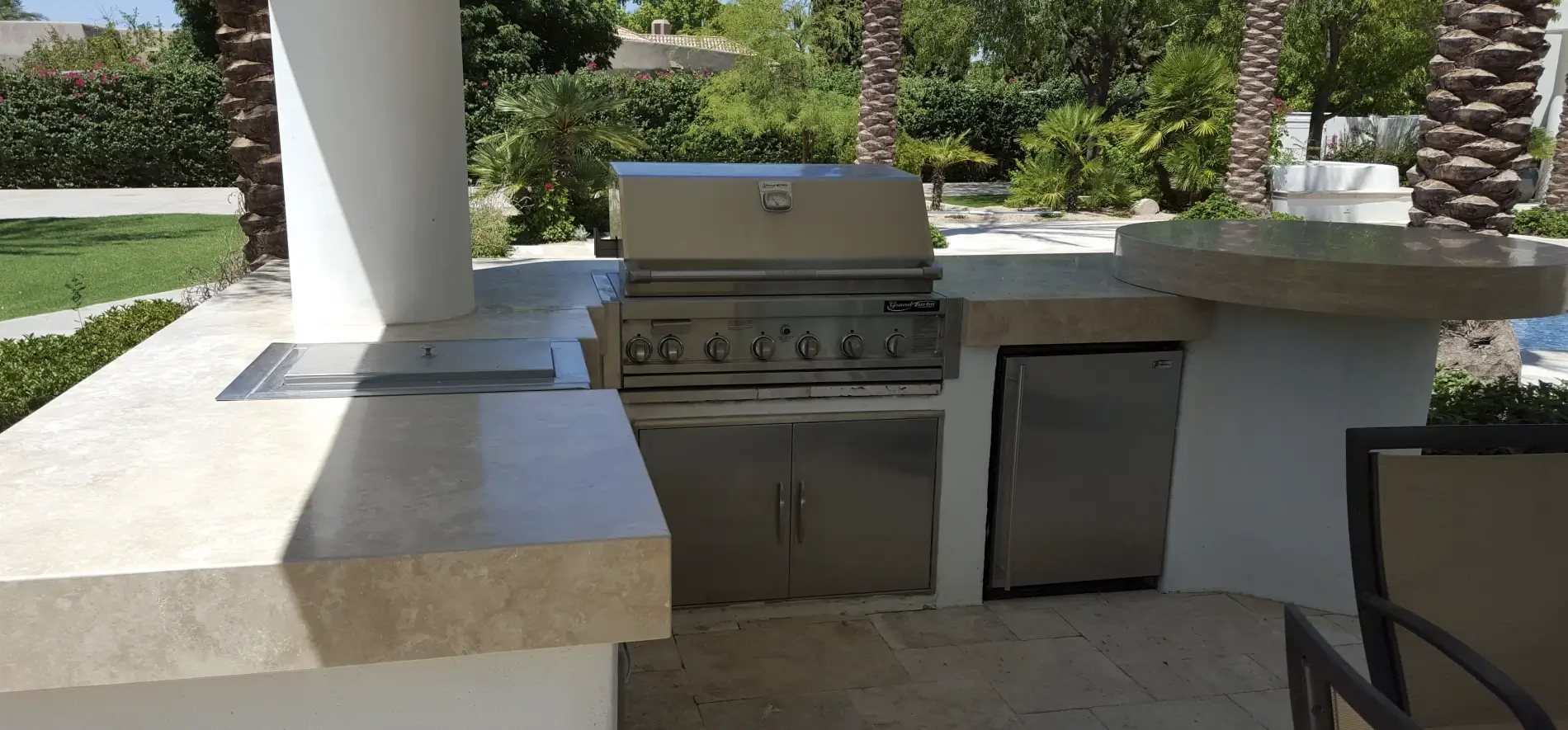Custom Outdoor Kitchens Decoration Image